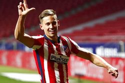 Llorente sẽ giúp Simeone giải mã Chelsea