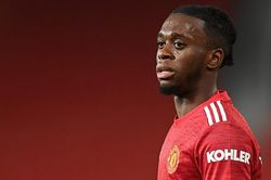 MU đang mắc kẹt với Wan-Bissaka