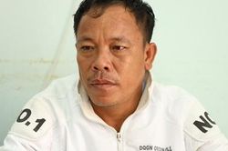 Chở con trai ôm lồng chim va quệt giao thông gây chết người rồi bỏ trốn