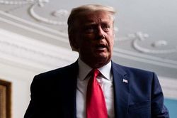 Trump chỉ trích gay gắt Tòa án tối cao Mỹ vì cho công bố kê khai thuế của mình