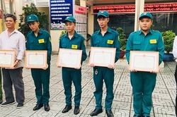 Những người 'vác tù và hàng tổng'