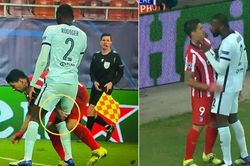 Luis Suarez bị gọi là xấu xa vì kẹp đùi, chơi xấu Rudiger