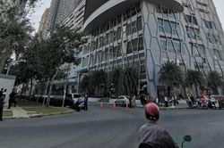 Bùng dịch COVID-19 lần 3, thủ đô Campuchia phong tỏa hàng loạt