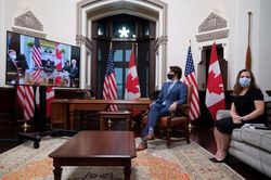 Lãnh đạo Mỹ-Canada hội đàm trực tuyến, quyết cài đặt lại quan hệ