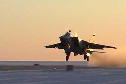 CLIP: Xem MiG-31BM của Nga chặn 'kẻ thù', bảo vệ lãnh thổ ở Bắc Cực