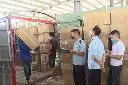 Quảng Ninh bắt giữ, xử lý 358 vụ vi phạm về thị trường