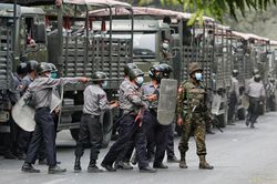 BNG đề nghị Myanmar bảo vệ doanh nghiệp Việt giữa biểu tình