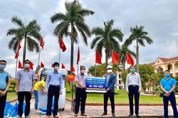 Hòa Bình ủng hộ 30 tấn gạo, chung tay xây dựng cây ATM gạo giúp đỡ đồng bào tại Hải Dương