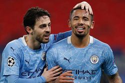 Gladbach 0-2 Man City: Bernardo Silva tỏa sáng, Man City thắng 19 trận liên tiếp
