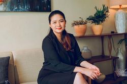 Phan Như Thảo: 'Ông xã hơn 26 tuổi, khó tính nhưng vẫn chiều tôi'