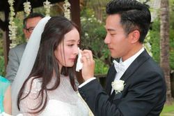 Dương Mịch hối hận, muốn tái hôn vì con gái nhỏ, Lưu Khải Uy có lời phản hồi úp mở