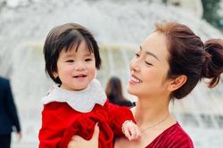 Jennifer Phạm hiếm hoi khoe ảnh con gái út, fan thả tim không ngớt
