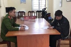 Phạt 3 triệu đồng đối tượng khoe súng trên Facebook