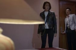 'Hướng dương ngược nắng' tập 33: Châu bị Vỹ làm nhục, quay video