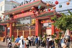 Bình Dương: Các dịch vụ không thiết yếu tiếp tục đóng cửa, dừng tổ chức lễ hội đông người