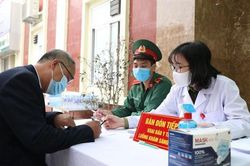 Tiêm thử nghiệm vaccine phòng Covid-19 giai đoạn 2 tại Long An