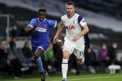 Trung vệ Tottenham lên tiếng phản pháo HLV Mourinho?