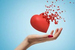 Mẹ đơn thân ân hận vì trót tin những lời 'đường mật'