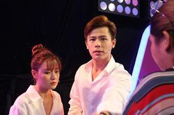 Nam MC tán Midu buột miệng thừa nhận cả hai đang là một 'gia đình hạnh phúc'