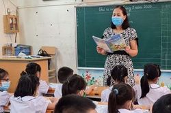 Giáo viên lớp 1 chịu nhiều áp lực khi dạy 2 buổi/ngày