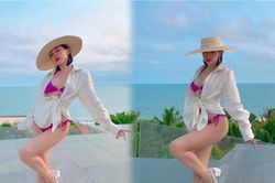 Tóc Tiên 'nửa kín nửa hở' với bikini tạo dáng quyến rũ bên cạnh biển xanh ngát trời
