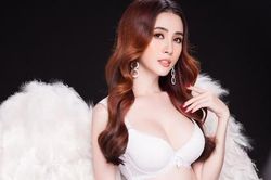 Phan Thị Mơ nóng bỏng với nội y
