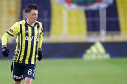 Đằng sau câu chuyện Ozil đến Fenerbahce
