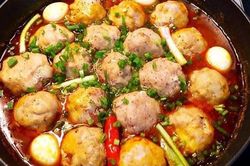 Cuối tuần làm thịt viên bọc trứng cút ngon lạ miệng