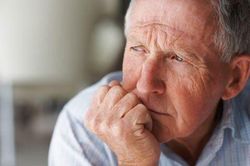 Ngày chết phụ thuộc vào ngày sinh?