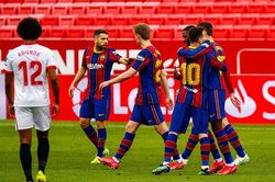 Kết quả Sevilla 0-2 Barca: Messi lại sắm vai người hùng