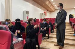 Đại sứ Vũ Viết Dũng thăm lãnh sự và tặng quà công dân Việt Nam tại Saudi Arabia