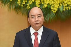 Thủ tướng yêu cầu tiêm vắc-xin COVID-19 cho người dân ngay trong tuần này