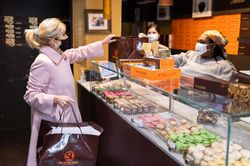 Jill Biden không hiểu tại sao dân Mỹ 'phát cuồng' vì chun buộc tóc của bà