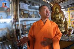 Xử lý nhiều người đăng thông tin sai lệch 'nhà sư ăn thịt chó' trên mạng xã hội