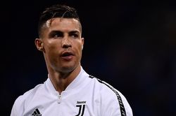 'Lukaku hay hơn Cristiano Ronaldo'