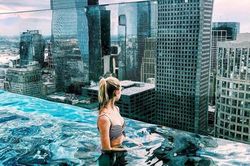 Bể bơi vô cực cao nhất ở Texas