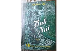 Nguyên Bí thư Huyện ủy Tây Giang ra mắt tập thơ 'Tình núi'