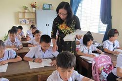 Cố gắng giữ thâm niên cho nhà giáo