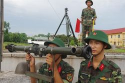 Giúp bộ đội thêm yên tâm công tác