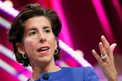 Thượng viện Mỹ phê chuẩn bà Gina Raimondo làm Bộ trưởng Thương mại