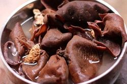 Mộc nhĩ ăn rất ngon nhưng ăn kiểu này thì 'đại kị', đưa thêm mầm bệnh vào người