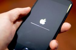 Nhiều iPhone dính lỗi 'treo Táo' khó chịu, đây là nguyên nhân và cách khắc phục