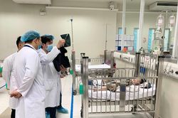Bé gái 2 tuổi rơi từ tầng 13 chung cư ở Hà Nội sắp được xuất viện
