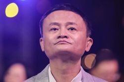 Bắc Kinh giáng thêm đòn, 'con cưng' của Jack Ma mất nguồn thu lớn