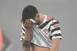 Man Utd xa vời giấc mơ vô địch