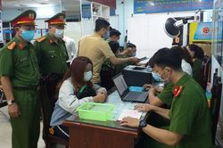 CAQ Thanh Khê triển khai cấp căn cước công dân cả vào buổi tối