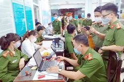 Hơn 100 hồ sơ được CAQ Thanh Khê triển khai cấp căn cước công dân đêm 3-3