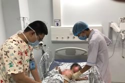 Bến Tre: Cứu thành công bé trai bị bỏng nước nặng