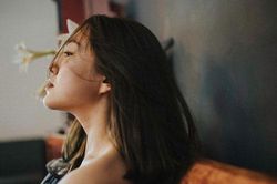 10 năm đi làm ăn xa, người phụ nữ nghẹn lòng ngày trở về