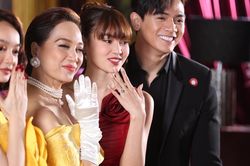 Ninh Dương Lan Ngọc khoe nhẫn kim cương khủng đeo ở ngón áp út sau ồn ào: Liệu có phải bạn trai cầu hôn?